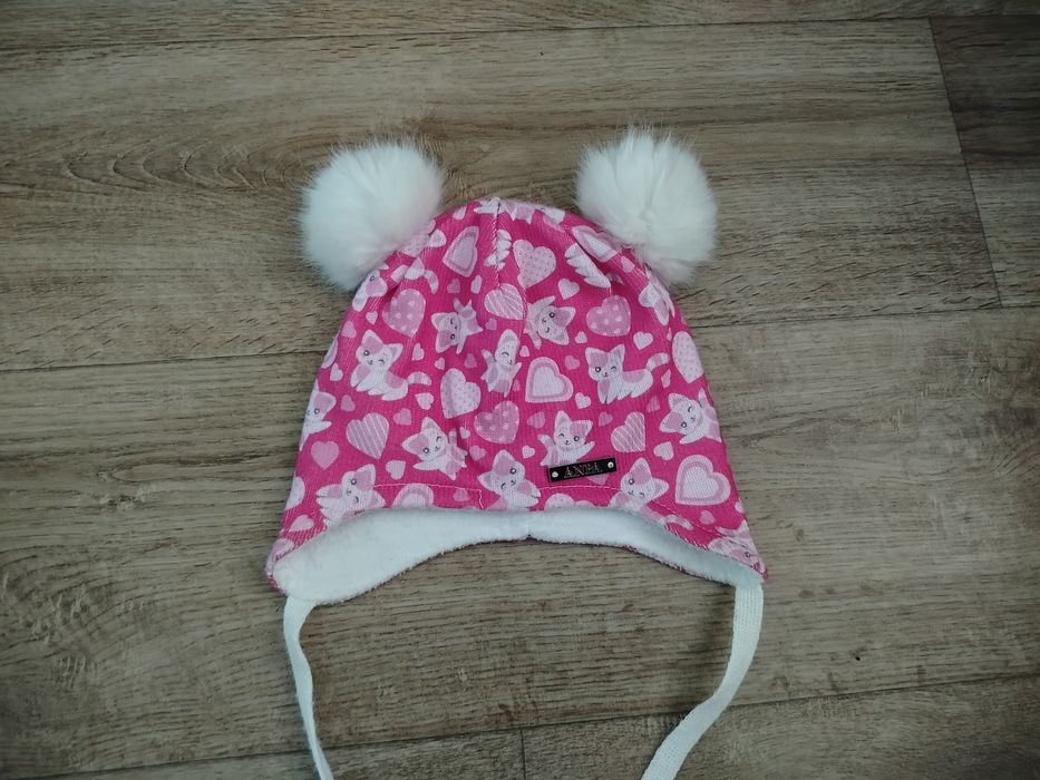 Czapeczka dziecięca dla dziewczynki