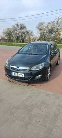 Opel Astra j lV Sports Tourer 2011.