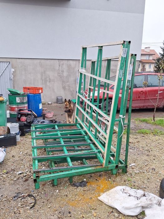 Sprzedam stojaki na szyby