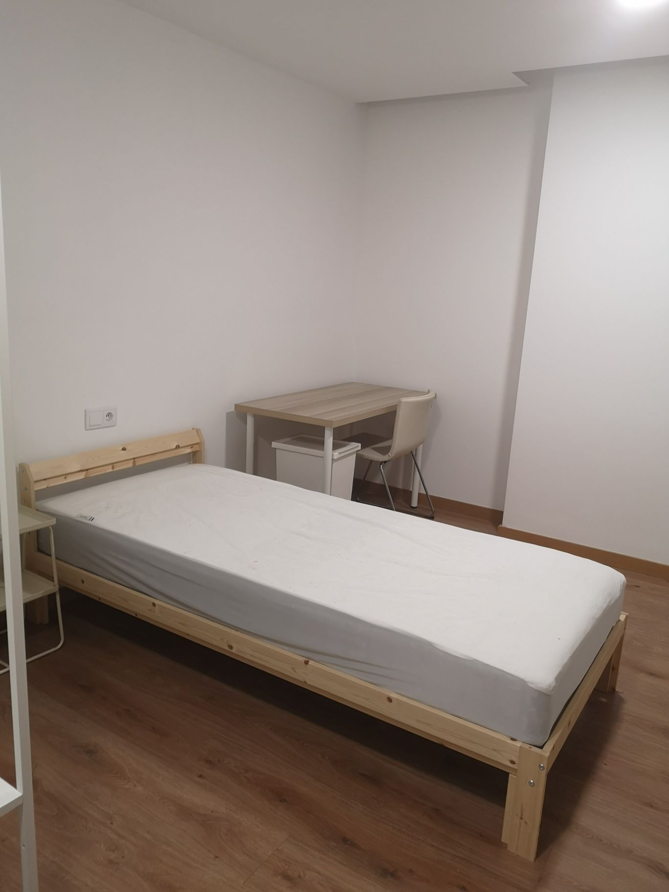 Alugo quarto Barcelos