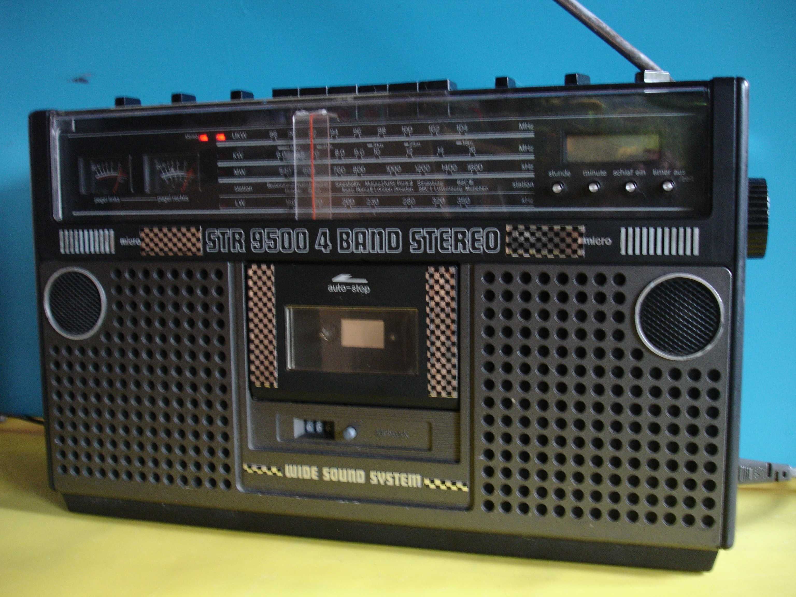 Radiomagnetofon STR-9500