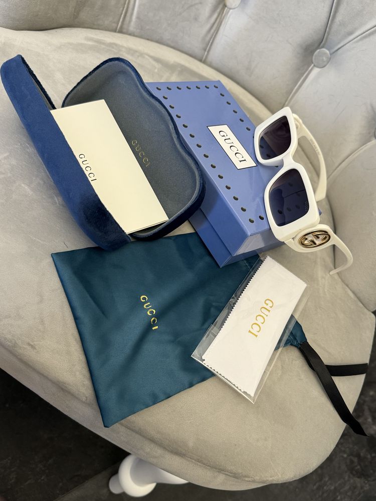 Белые серые солнцезащитные очки Gucci полный комплект