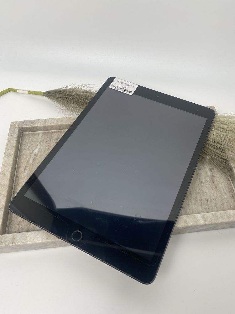 iPad 8 32GB Space Gray WiFi+LTE