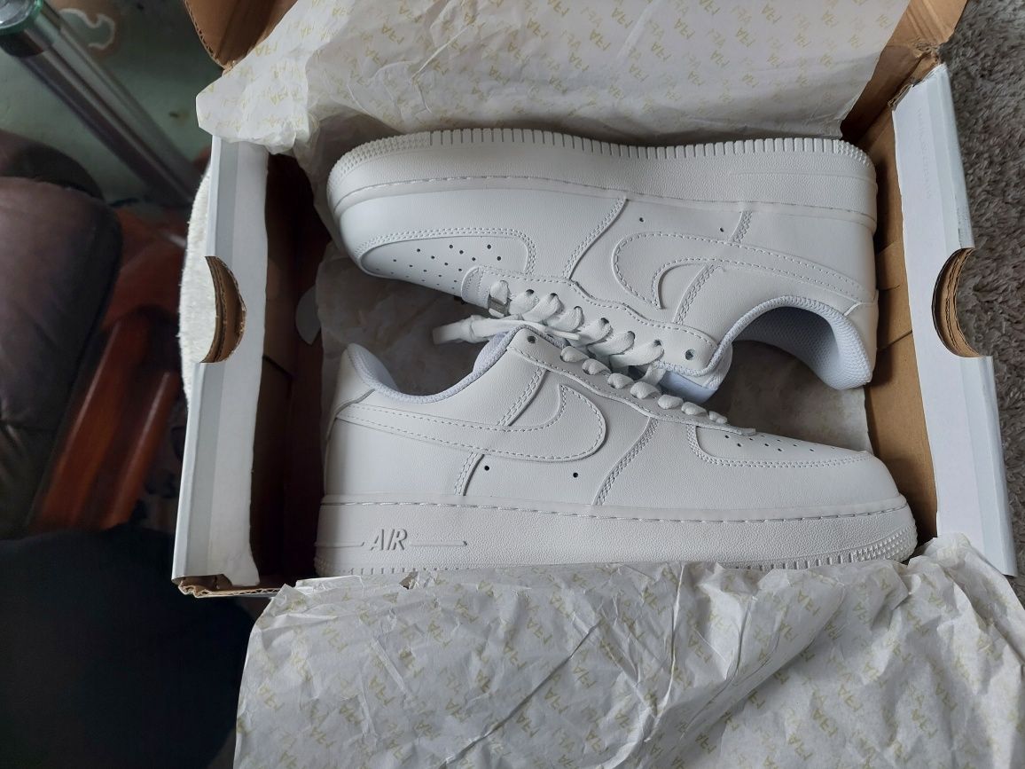 Białe buty air force 1