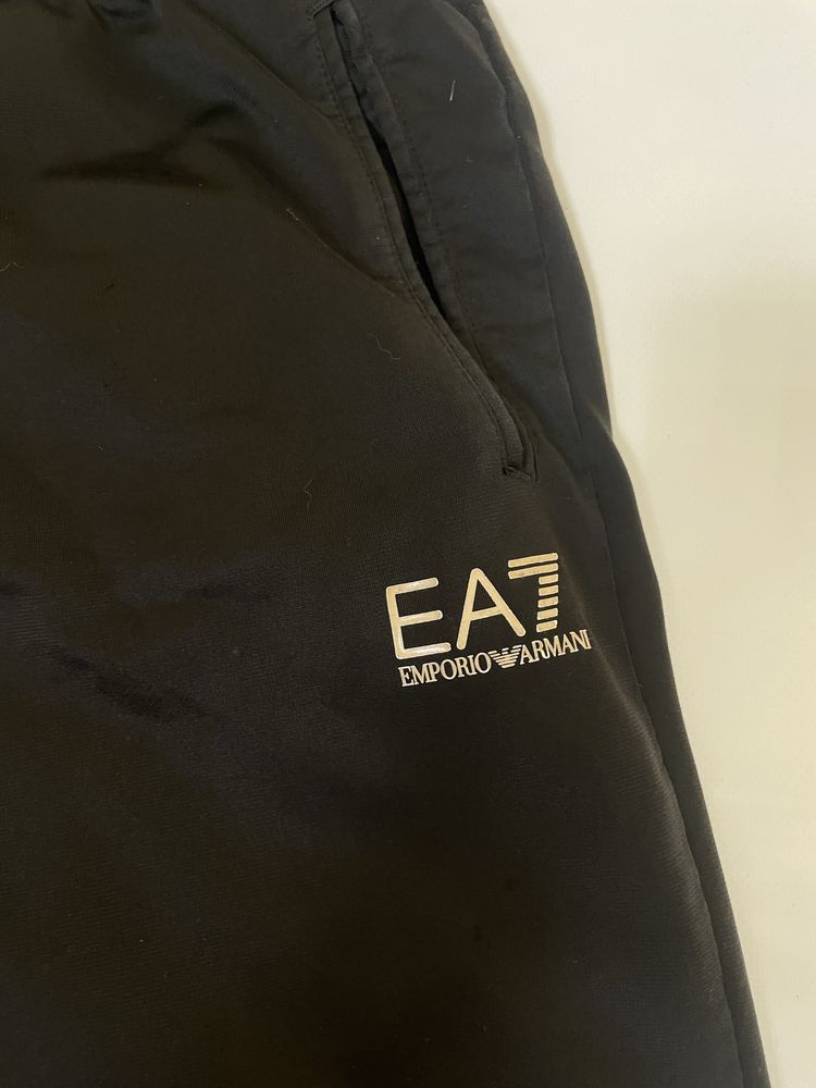 Спортивний костюм EA7 Emporio Armani