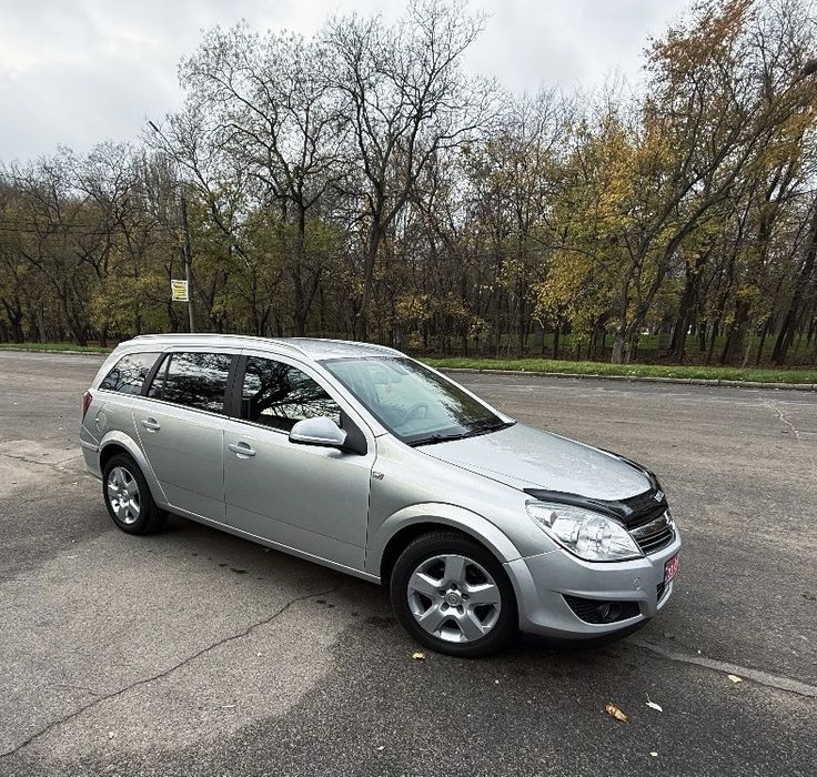 Продам Opel Astra H 2010