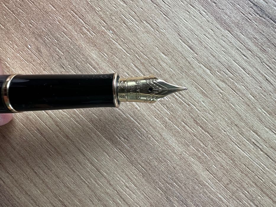 Nowe czarne pióro  Parker Sonnet laka złoto