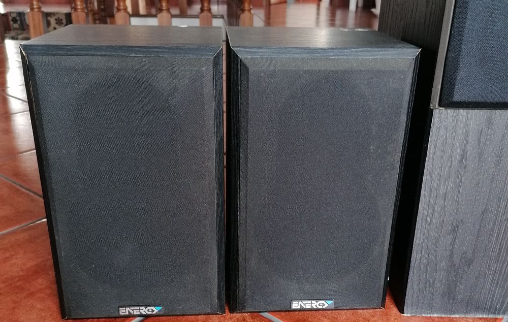 Aparelho e Colunas de som