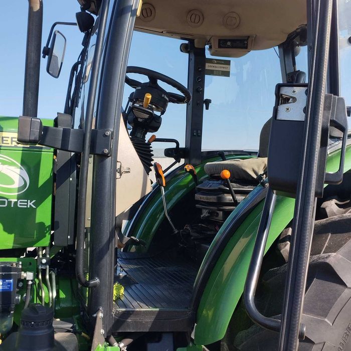 Трактор John Deer 6110 В