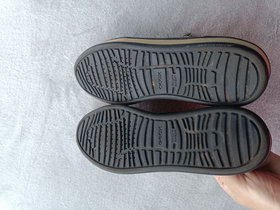 Женские кроссовки кожа Geox р39