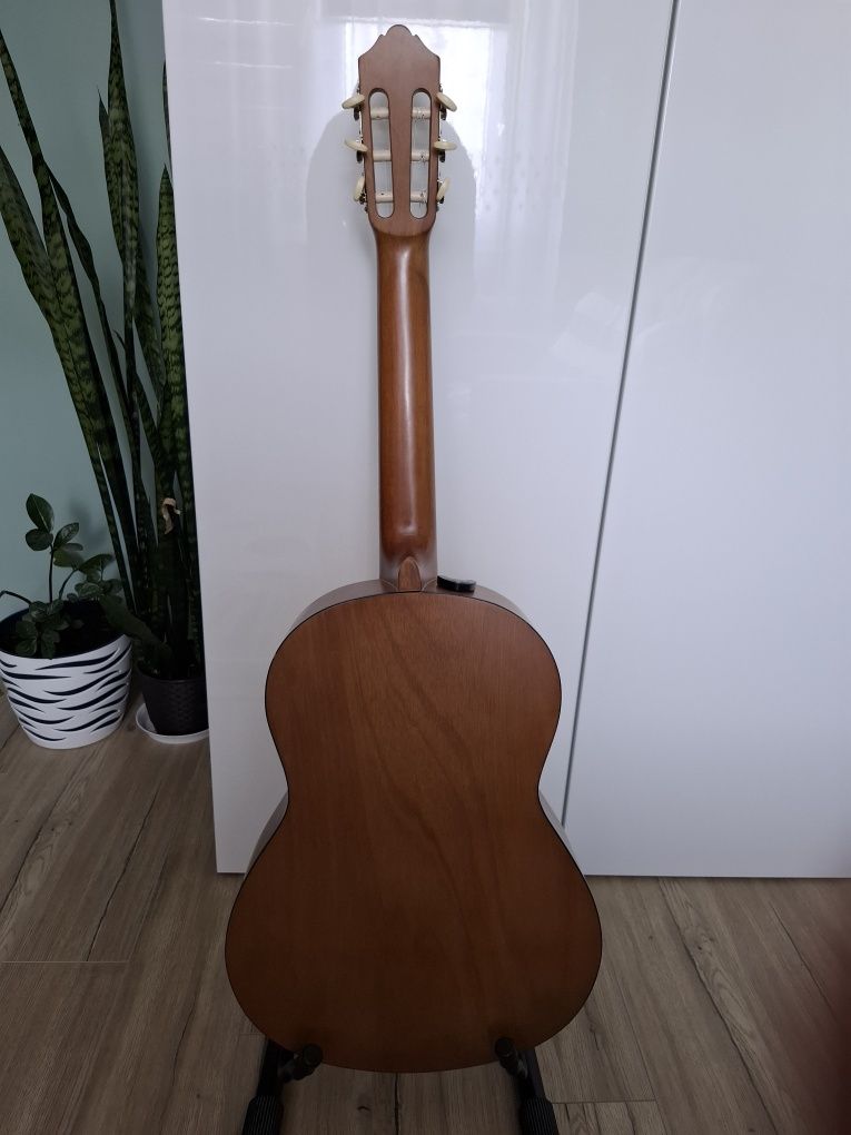 Sprzedam gitara klasyczna yamaha