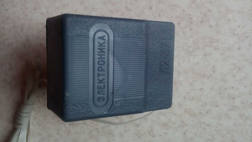 Блок живлення Д2-37 для калькуляторів СССР