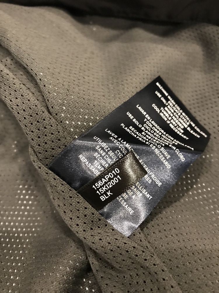 Продам чоловічу куртку Tommy Hilfiger