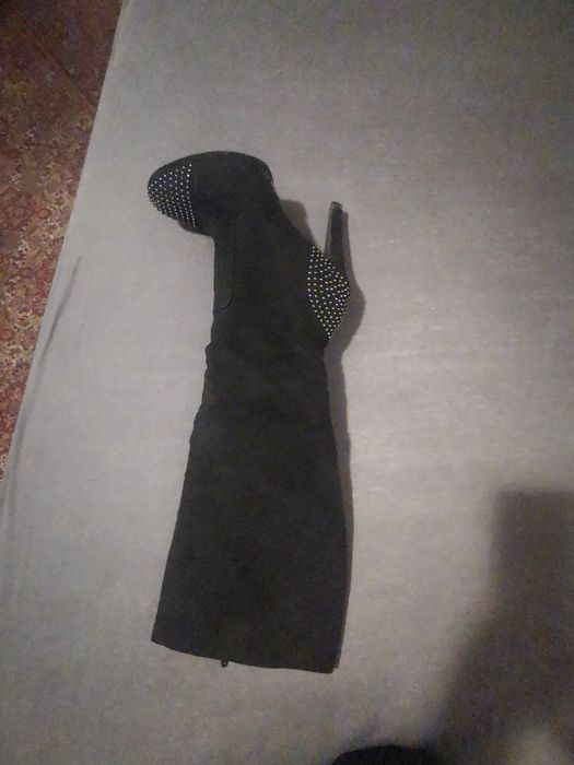 Kozaki zamszowe z ćwiekami