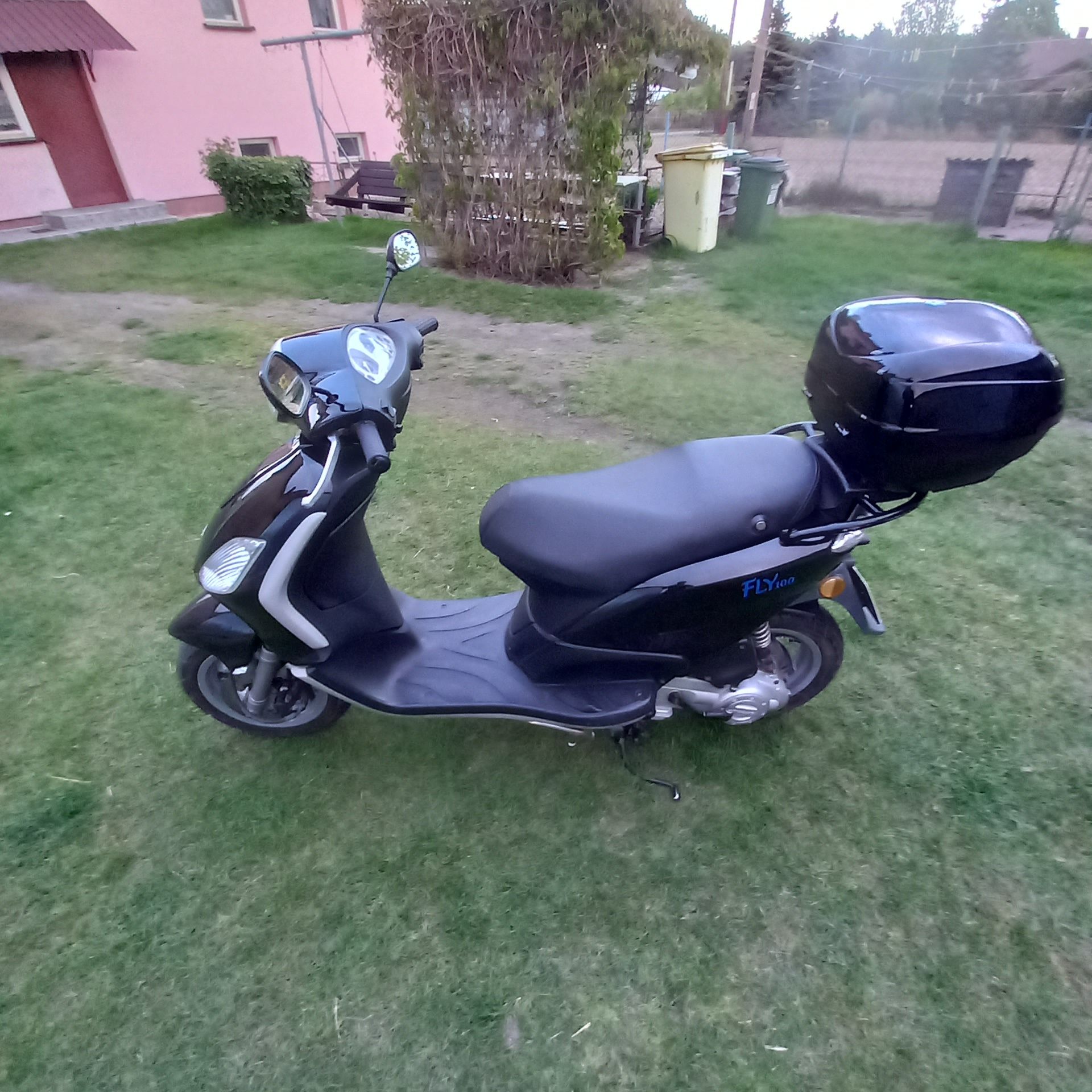 Skuter piaggio Fly100