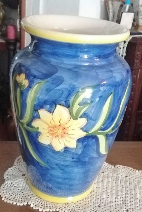 Grande Pote /Jarrão em faiança vidrada pintado à mão