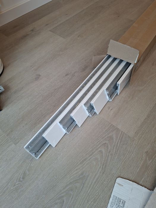 Listwy przypodłogowe Vox Espumo ESP 201 . Nowe 8 szt. 19,2 mb