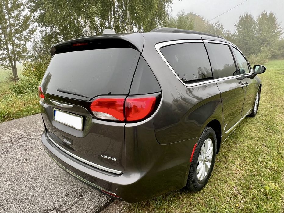 Chrysler pacifica skory ledy duza navi zarejestrowany zdalny start