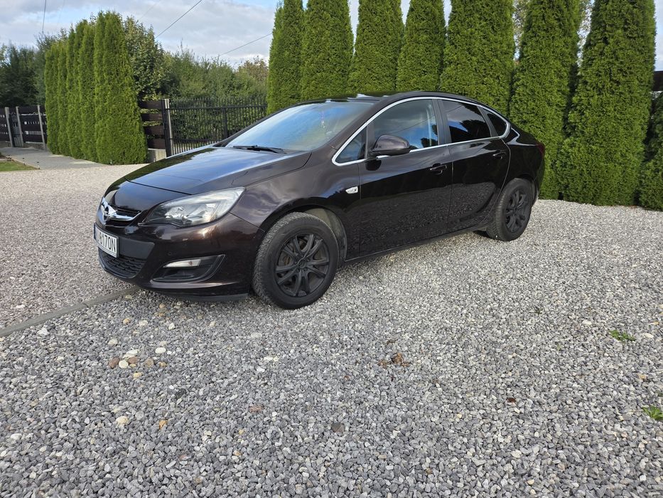 Piękny Opel Astra 1.4 LPG Salon Polska