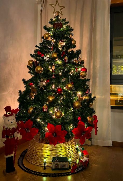 Vendo Árvore de natal 180cm