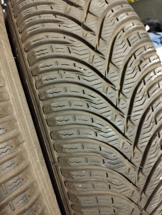 Opony zimowe firmy Kleber na felgach stalowych rozmiar 15