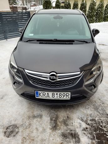 Opel Zafira tourer C używane