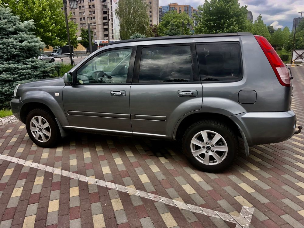 Nisan X -Trail Для військових