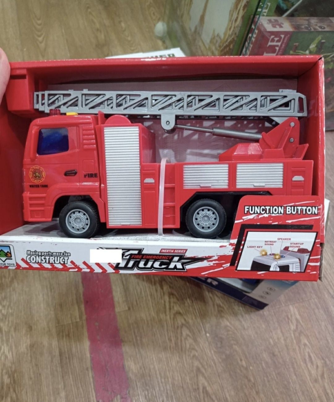Новая игрушечная музыкальная инерционная пожарная машина автопром
