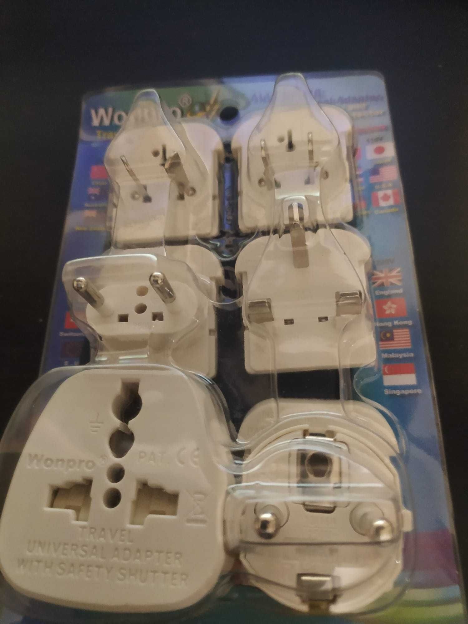 Adaptador Universal Tomadas de Viagem