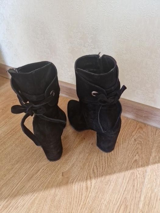 Ботинки жіночі демісезонні