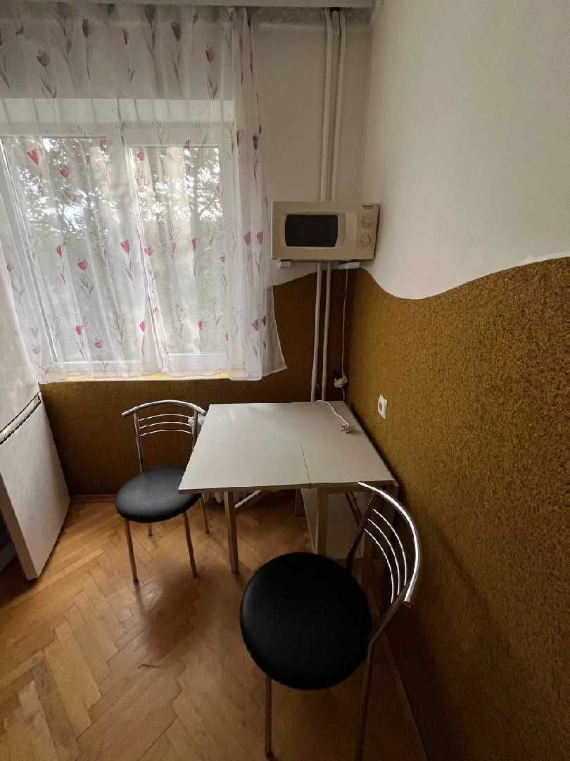 Оренда 2 кімнатної квартири по вулиці Пасічна, біля парку Погулянка