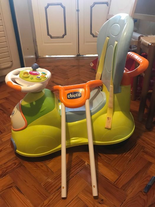 Triciclo Chicco Quattro 4 em 1