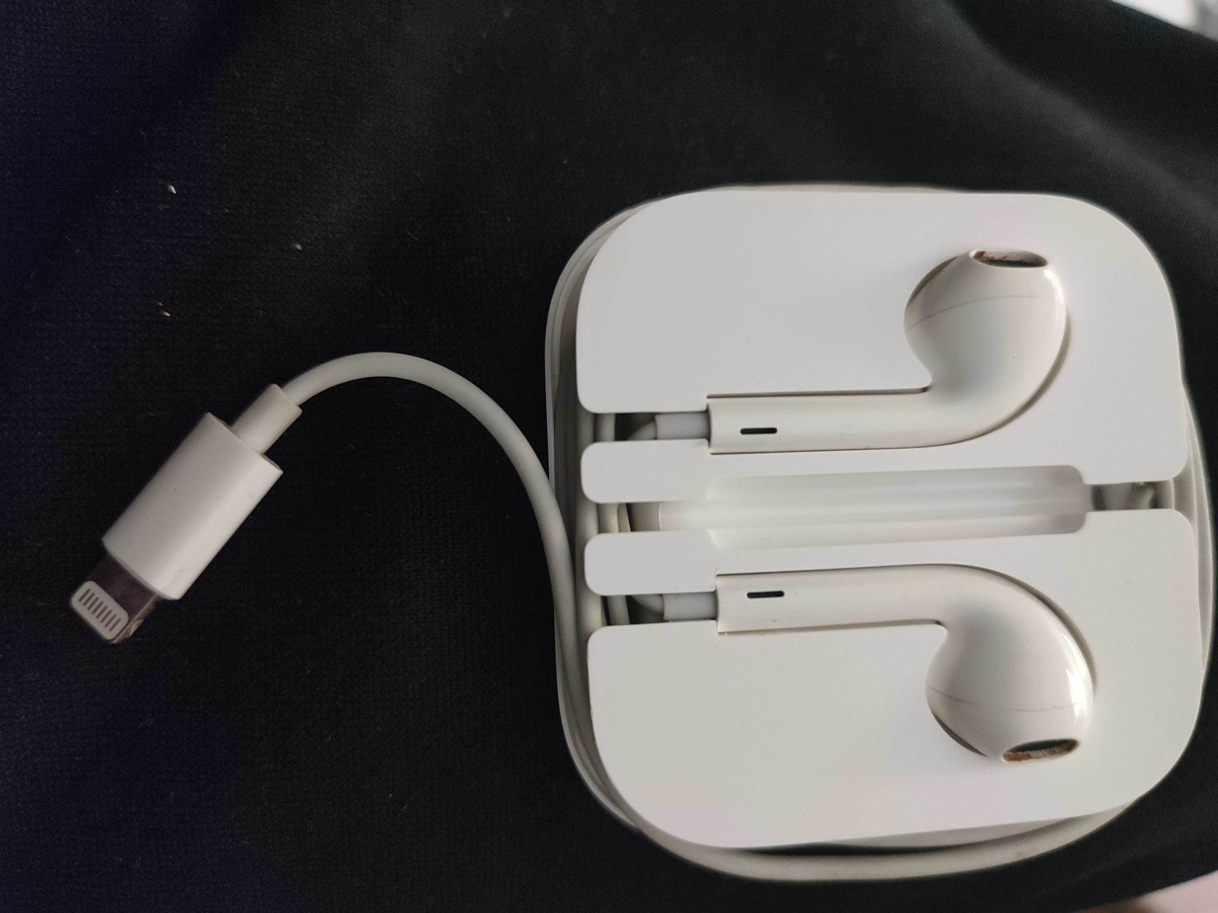 Headphone Apple usados uma vez