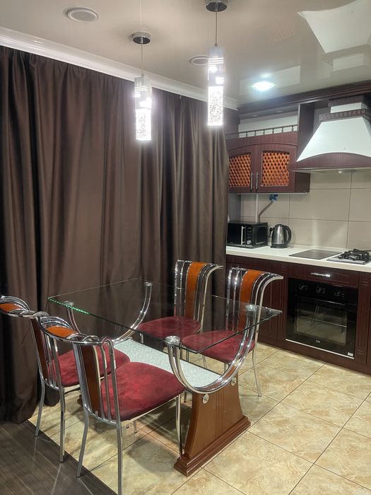 Подобова. Погодинна оренда квартири. VIP студия 95 квартал, Центр