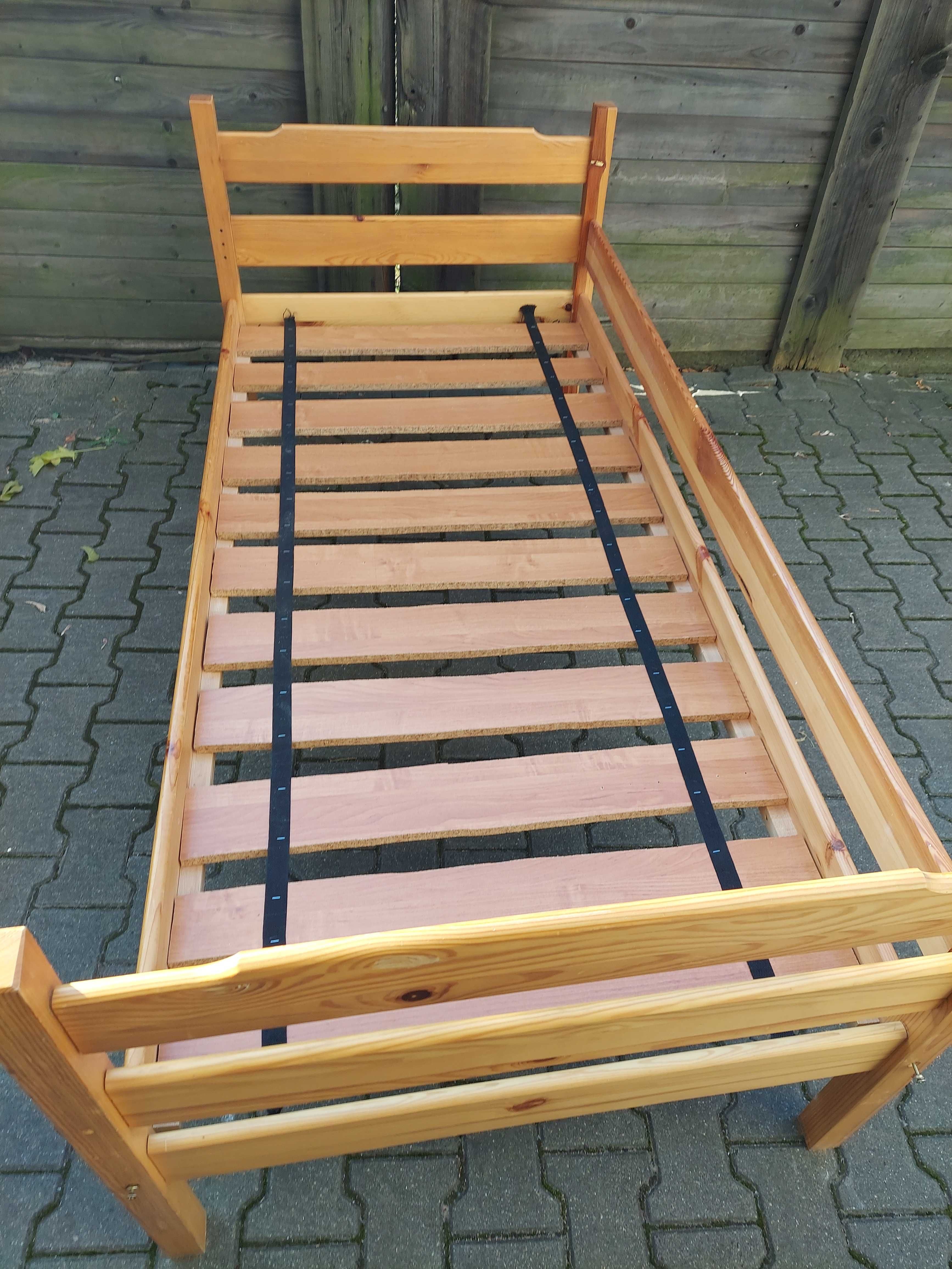 Solidna szafa dwu drzwiowa o wymiarach 80cm szer 55cm głęb 200cm wys