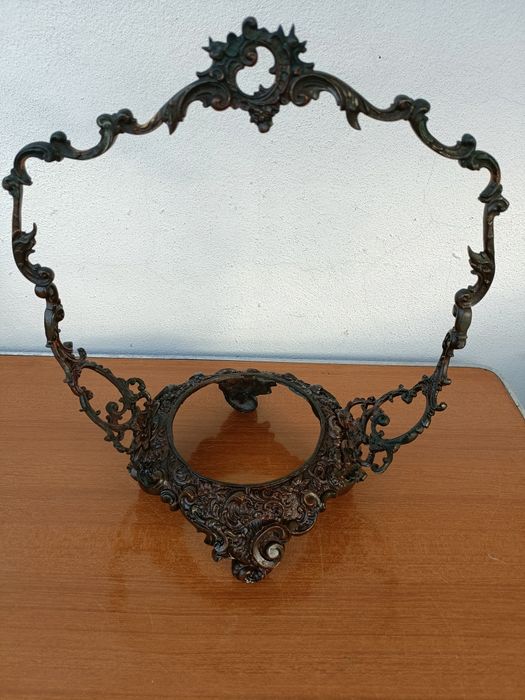 Peça ornamental em bronze