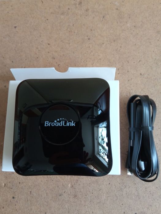 Универсальный пульт управления Broadlink RM4 Pro IR/RF