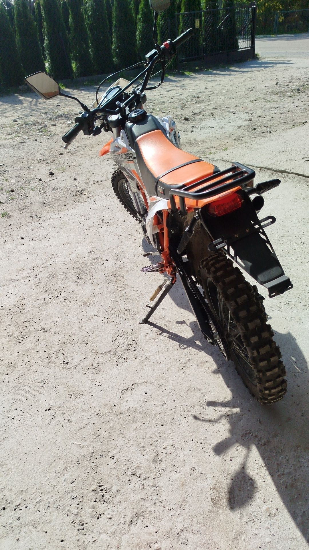 Cross defender 150