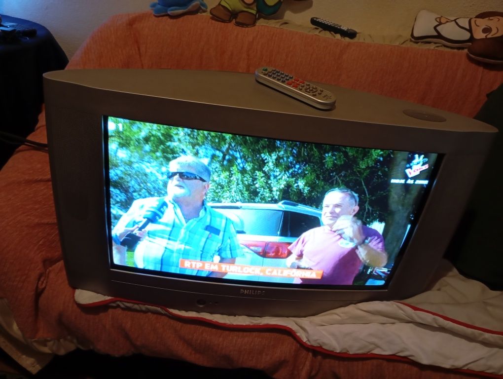 70€ TV Philips 70 polegadas secom comando de a funcionar 100°