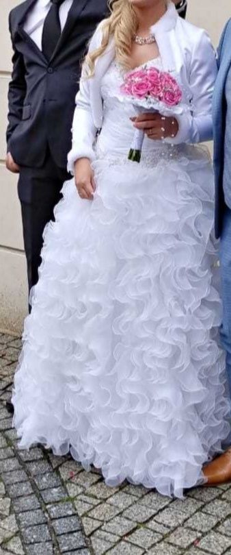 Piekna sukienka ślubna, S M śnieżno biala regulacja Bolerko gratis