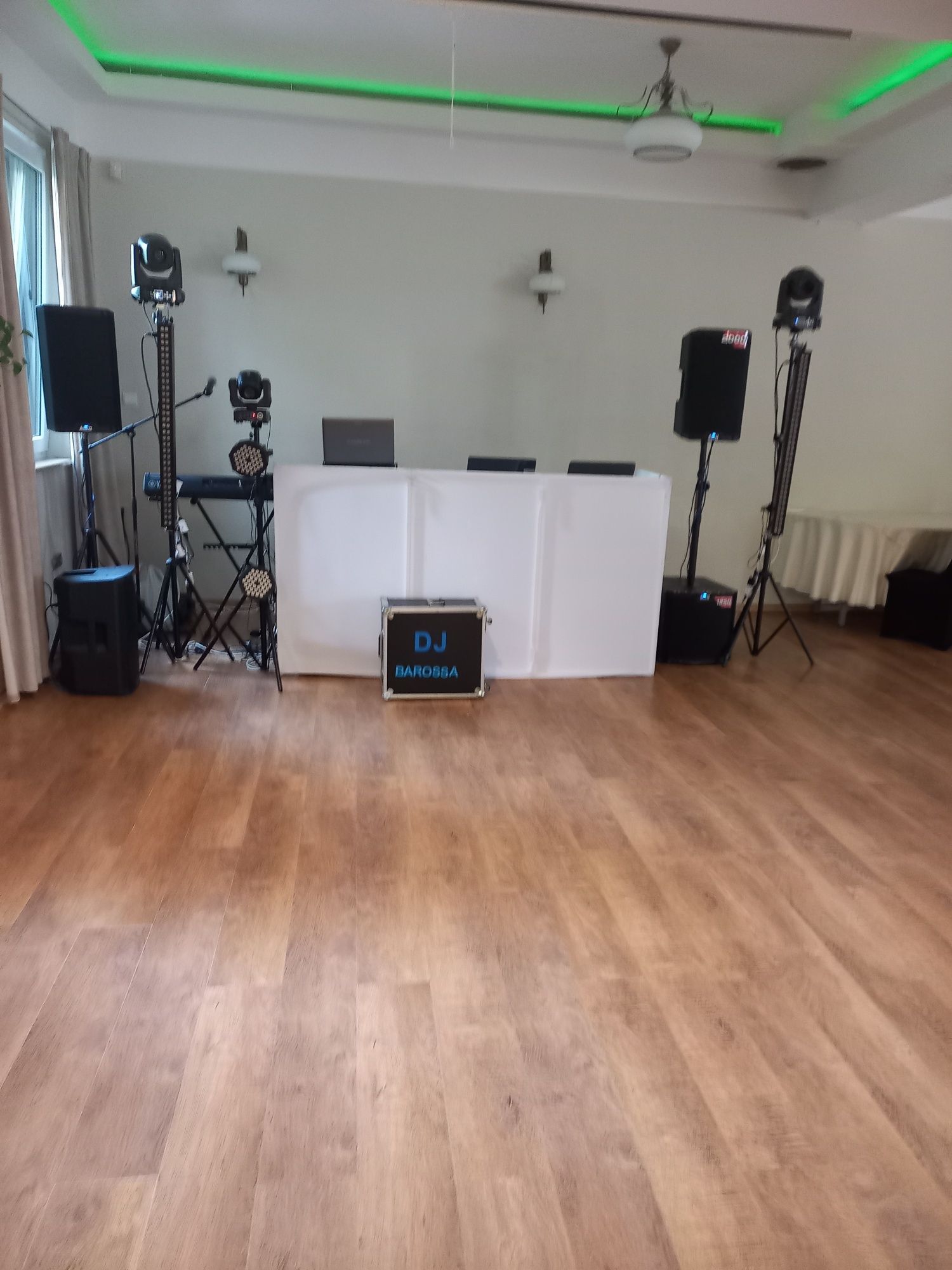 Dj&Konferansjer oprawa muzyczna wesel, (ciężki dym i fontanny pirotec