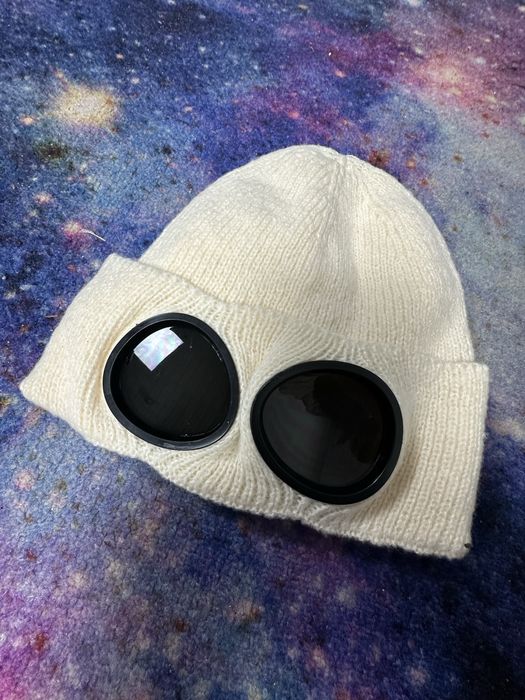 Zimowa czapka z goglami okularami bezowa kremowa swag y2k retro skate