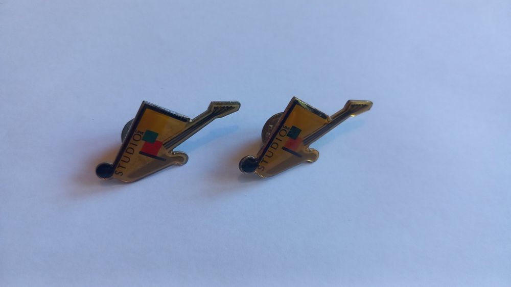 PINS Vintage vários