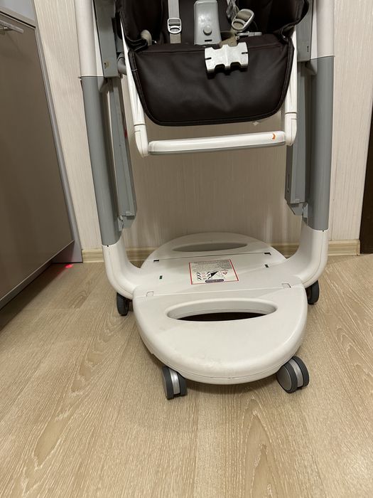 Стульчик для кормления Tatamia від Peg Perego