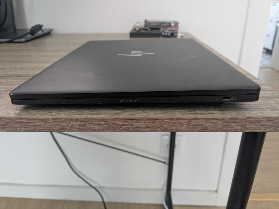Vendo portátil HP Dragonfly Pro