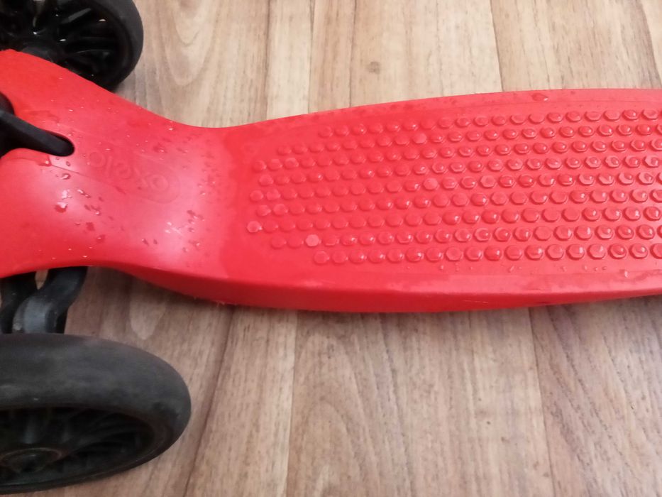 hulajnoga trójkołowa Oxelo B1 Decathlon dla dzieci 2-4 lata