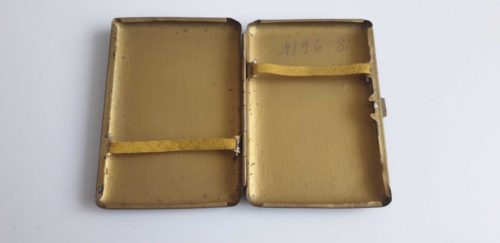 Starocie z Gdyni - Papierośnica metalowa z czasów PRL