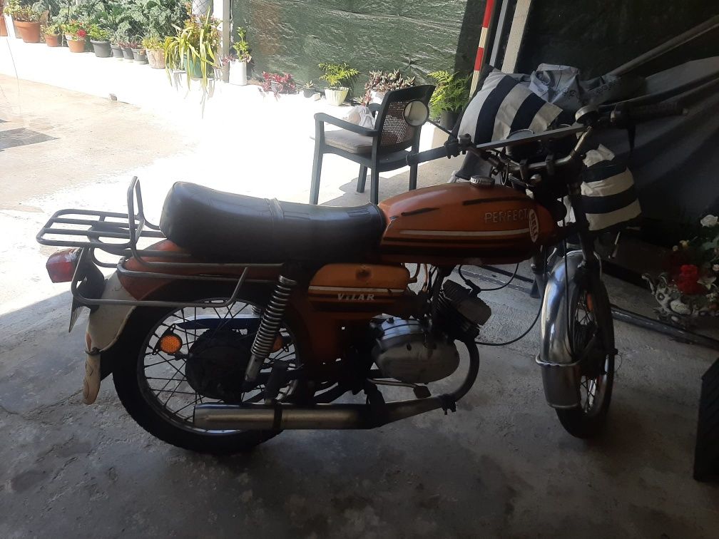 Casal 50cc mota antiga