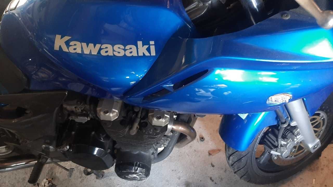 Części Kawasaki ZR 750 Rok 2002