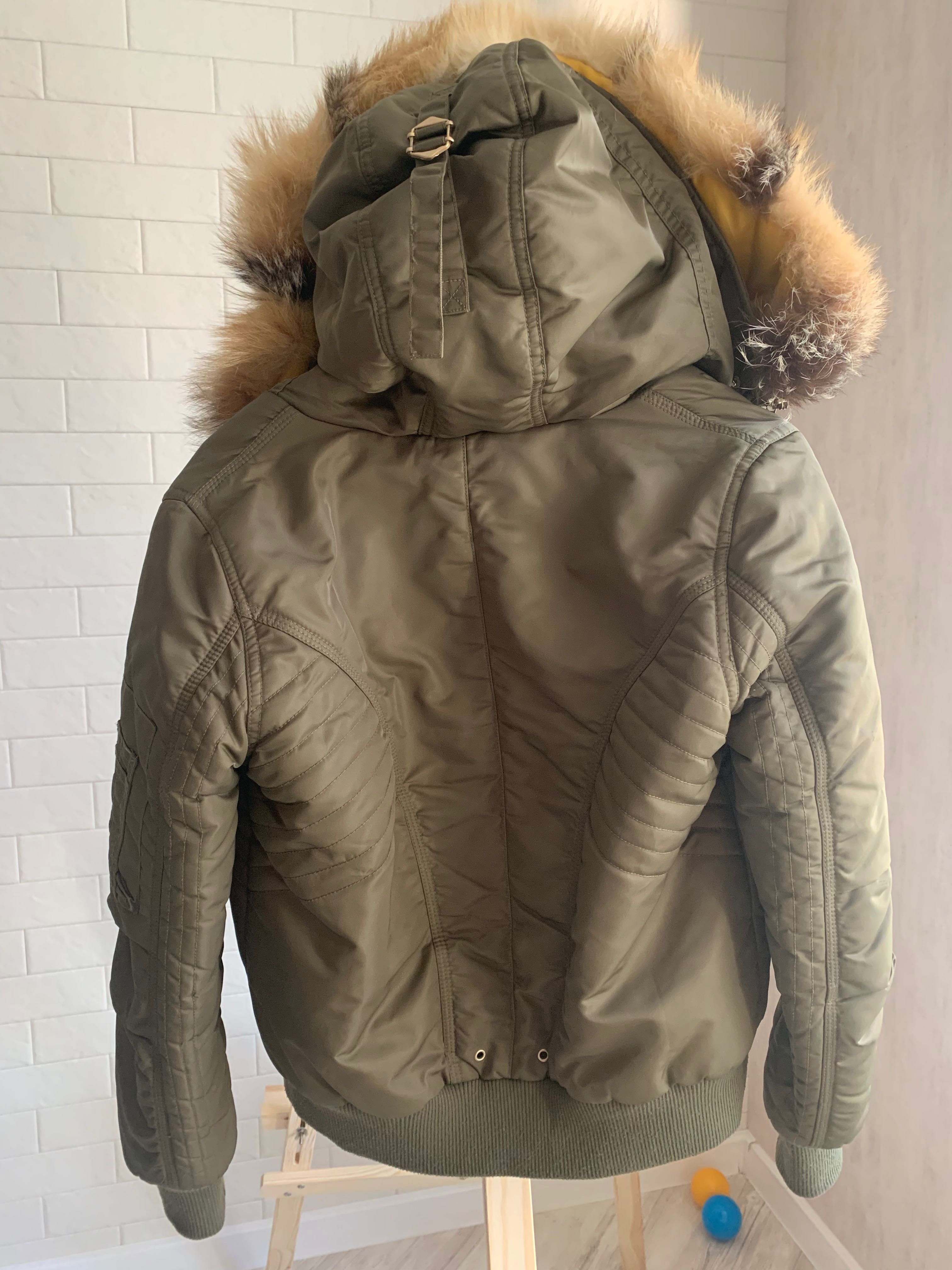Зимова курточка водонепромокаюча з натуральним хутром